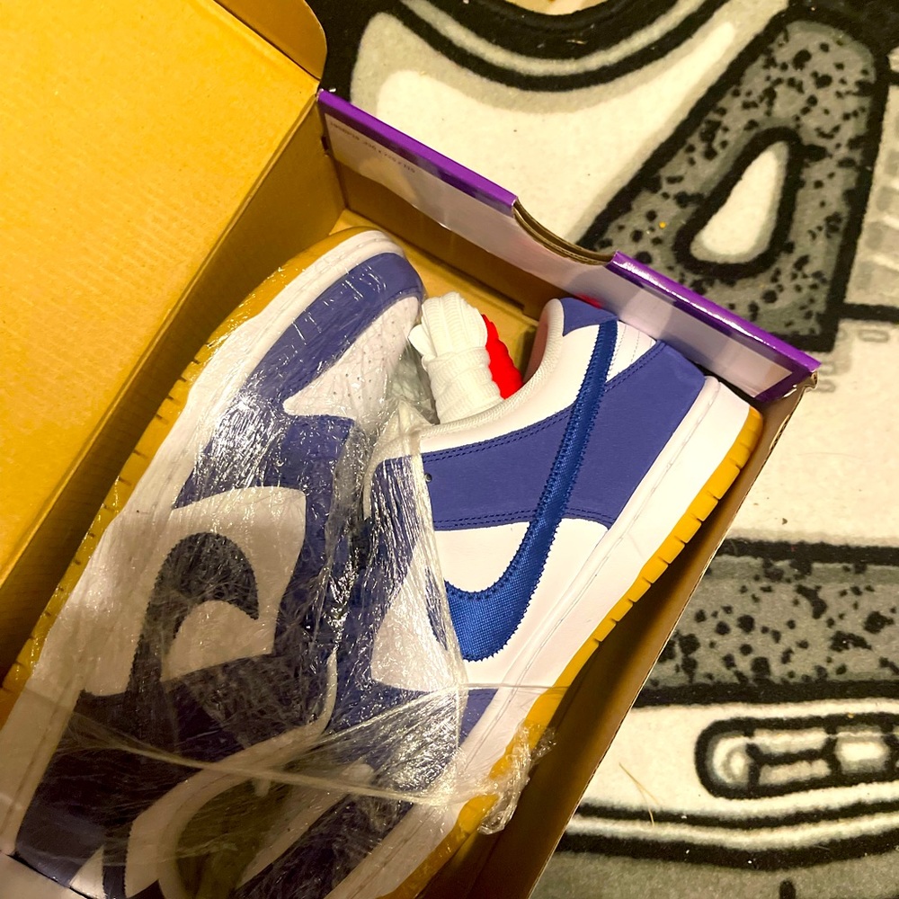 COPY - Dodger dunks  new as f
